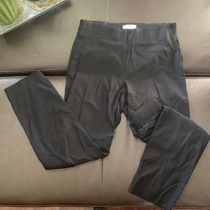 Ladies M black skinny pull on pants